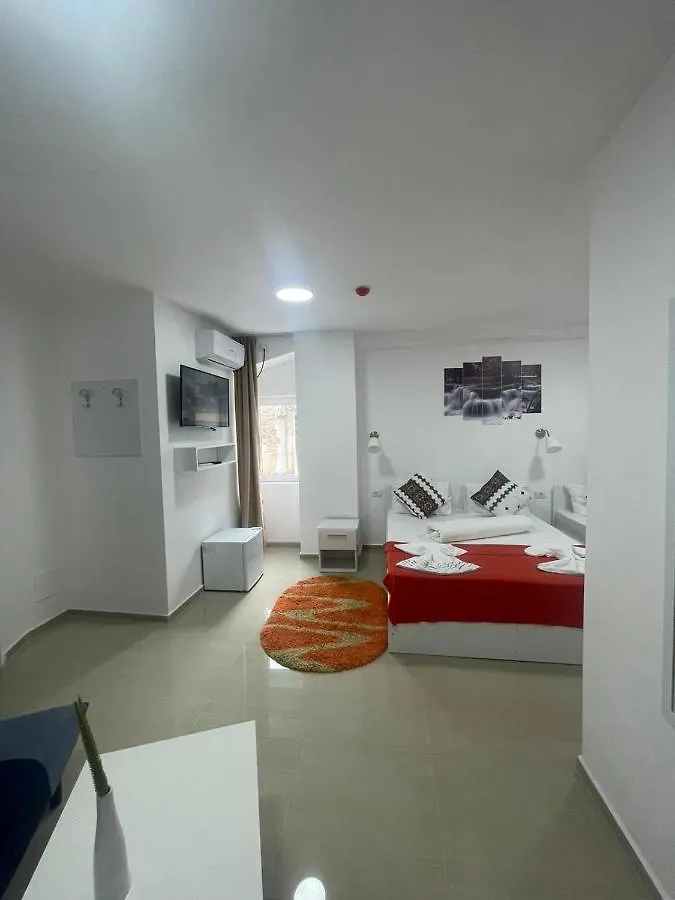 Hostel Tripoli Palace Бухарест