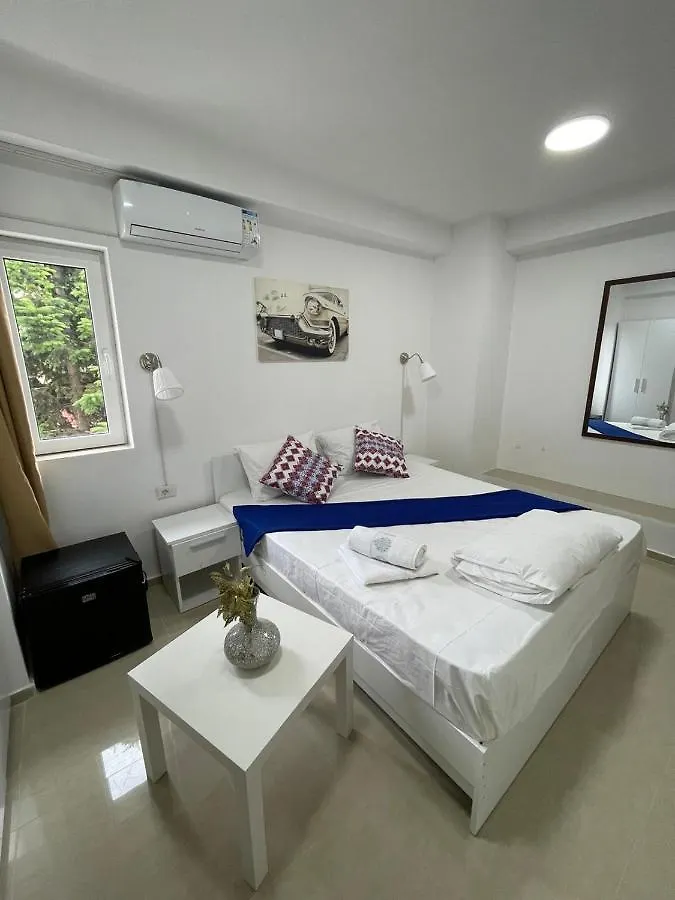 Hostel Tripoli Palace Бухарест 0*,