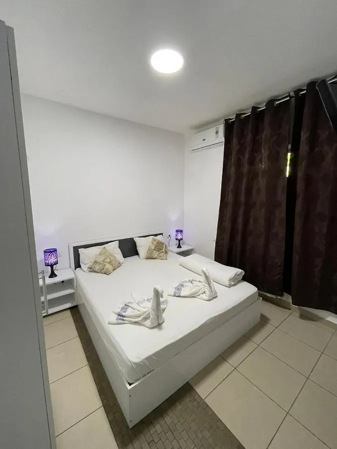 Hostel Tripoli Palace Бухарест