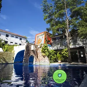 xbalamque.quintano-roohotels.com/