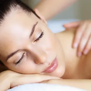 Les Horizons 800m Centre Nyons- Spa- Jacuzzi - Massage- Sauna -piscine Chauffée Couette-café Nyons