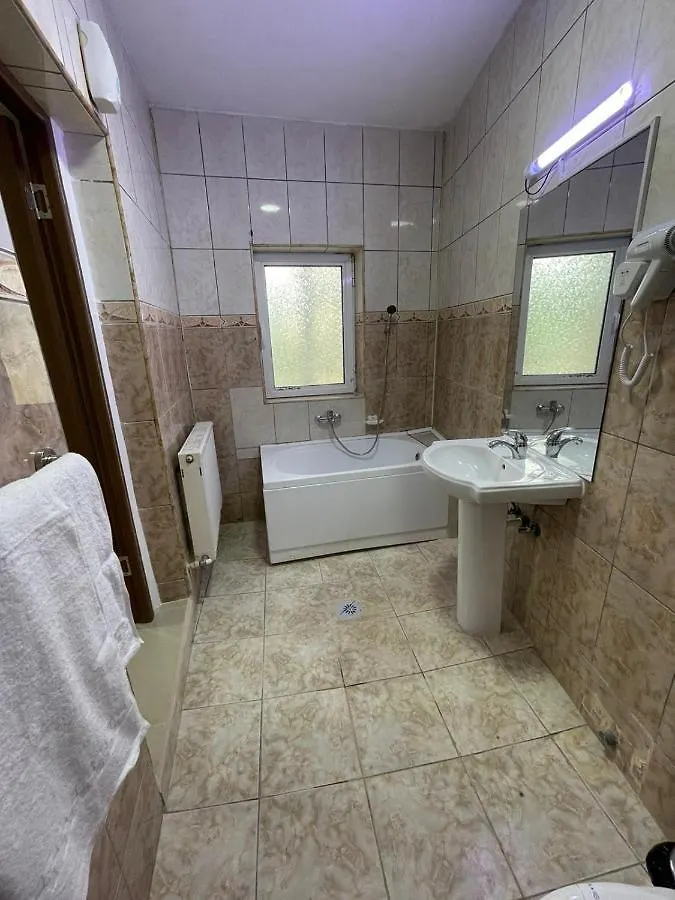 Hostel Tripoli Palace Bucareste