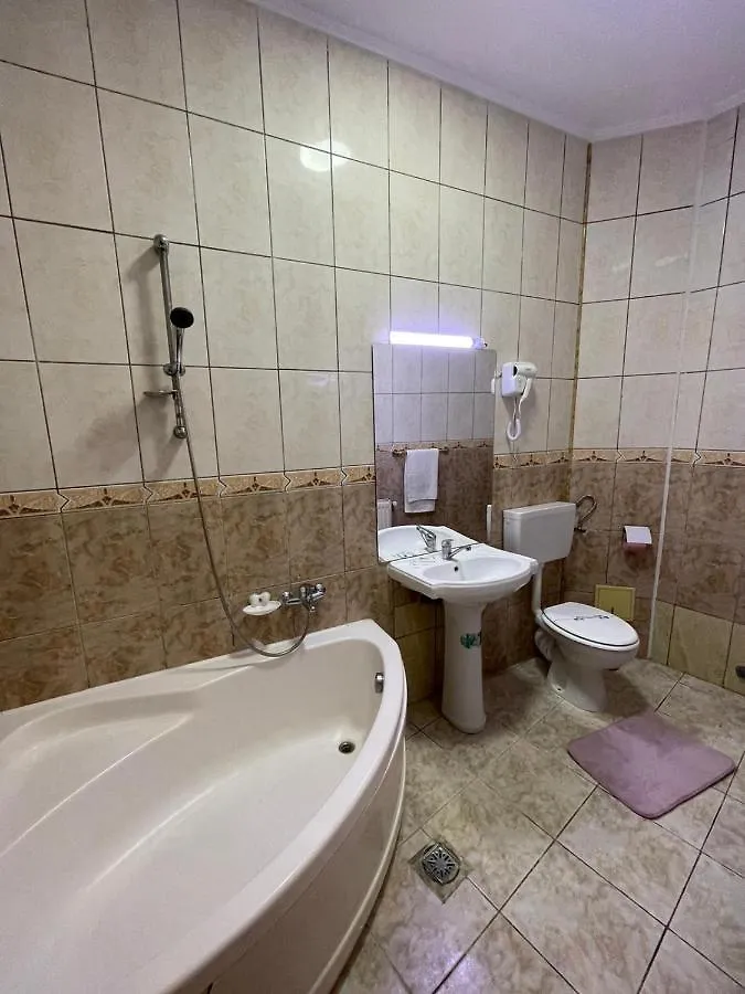 **  בוקרשט Hostel Tripoli Palace רומניה