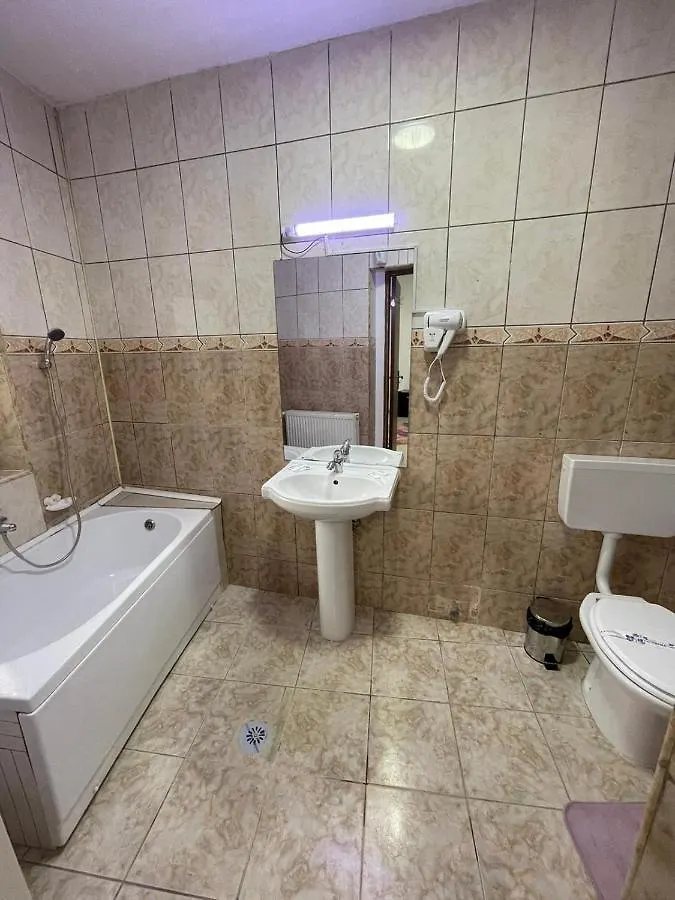 Hostel Tripoli Palace Bucareste Roménia