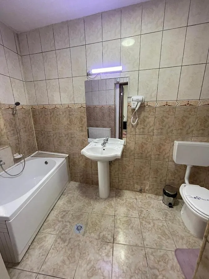 בוקרשט Hostel Tripoli Palace רומניה