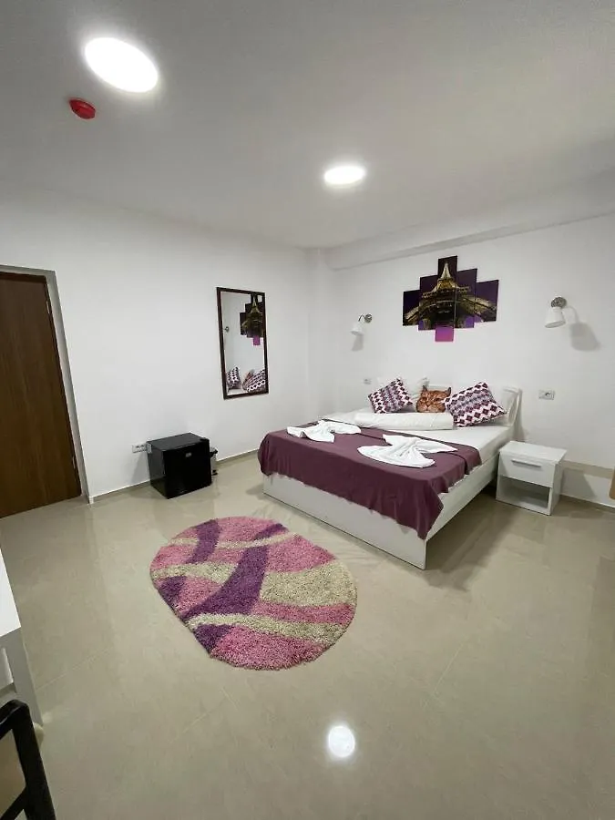 Hostel Tripoli Palace Bucareste