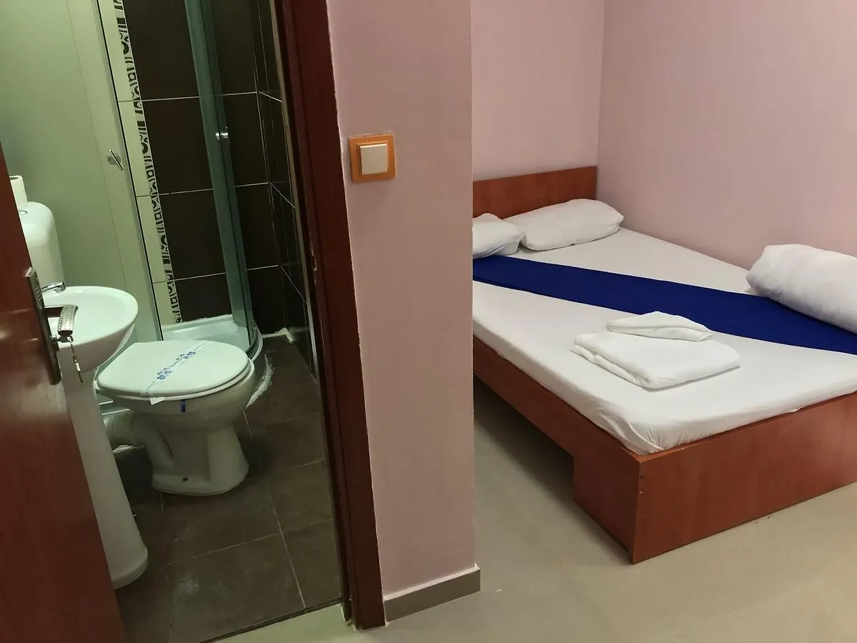 Hostel Tripoli Palace Bucareste 0*,  Roménia